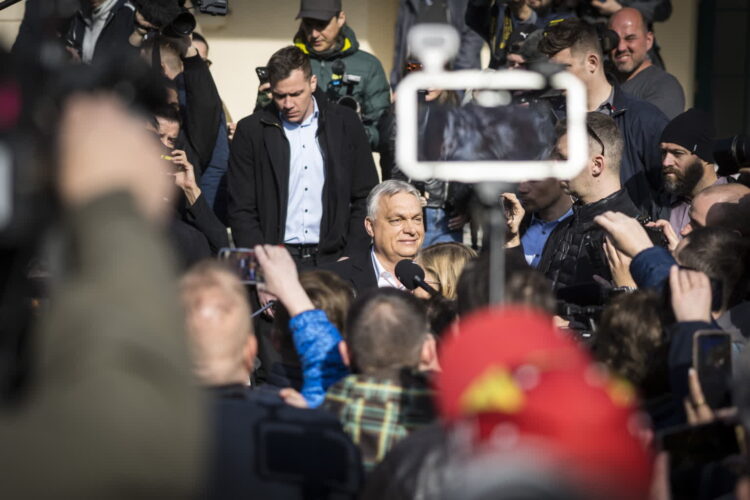 Wiec wyborczy Viktora Orbana (PAP/EPA/AKOS KAISER/HUNGARIAN PM GENERAL DEPARTMENT OF COMMUNICATION)