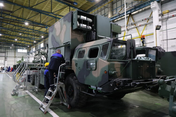 Siedziba Wojskowych Zakładów Elektronicznych S.A. w Zielonce koło Warszawy (PAP/Paweł Supernak)