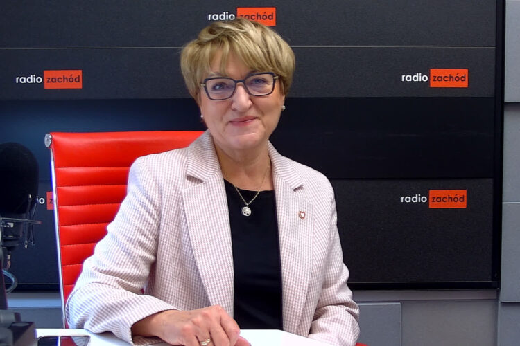 Elżbieta Polak w studiu Radia Zachód
