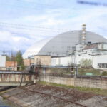 Nowa, bezpieczna kopuła nad czwartym blokiem energetycznym Czarnobylskiej Elektrowni Jądrowej. Fot. PAP/Victor Kovalchuk