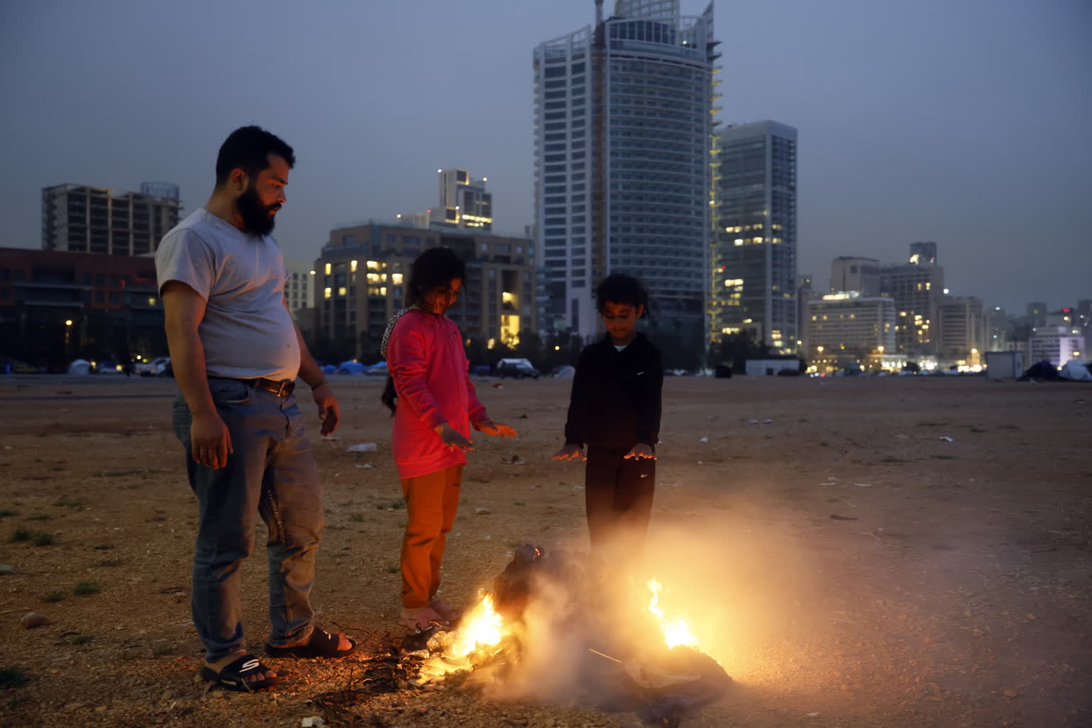 35. dzień wojny z Iranem. Kolejne groźby Trumpa wobec Iranu. Chodzi o elektrownie i mosty [RELACJA]