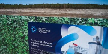 Teren pod budowę pierwszej polskiej elektrowni jądrowej w lokalizacji „Lubiatowo-Kopalino” w gminie Choczewo w 2024 roku, fot. PAP/Adam Warżawa
