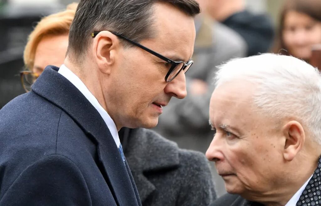 Prezes PiS Jarosław Kaczyński i b. premier Mateusz Morawiecki. Fot. PAP/ Radek Pietruszka