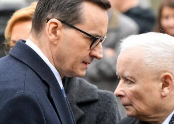 Prezes PiS Jarosław Kaczyński i b. premier Mateusz Morawiecki. Fot. PAP/ Radek Pietruszka