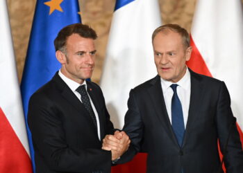 Spotkanie Emmanuela Macrona z Donaldem Tuskiem (PAP/Adam Warżawa)