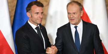 Spotkanie Emmanuela Macrona z Donaldem Tuskiem (PAP/Adam Warżawa)