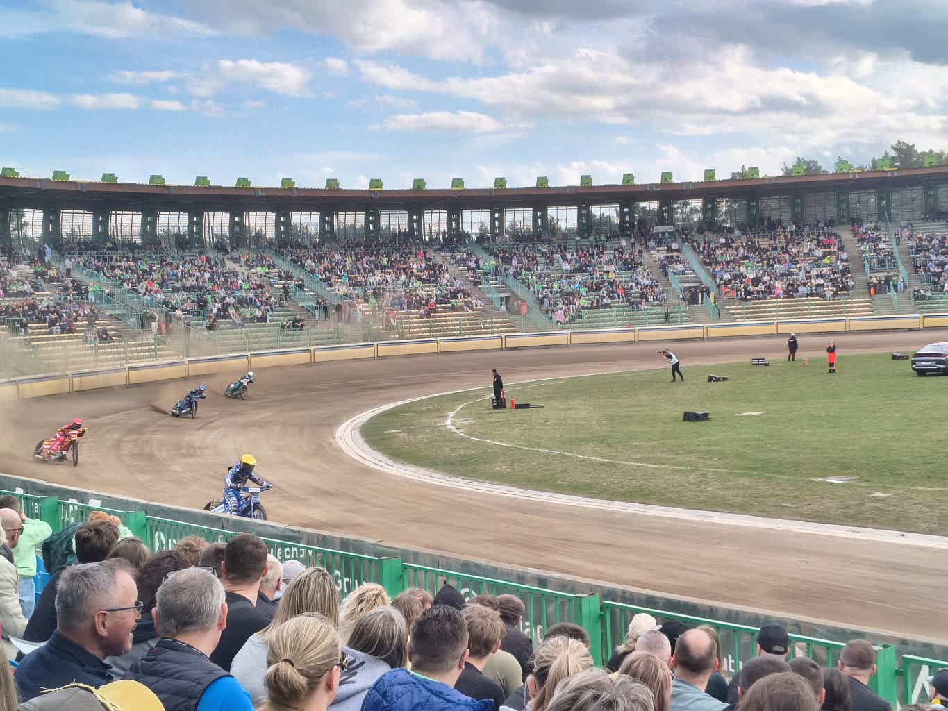 Zmarzlik najlepszy w turnieju Walaska. Zawody zostały skrócone przez upadki