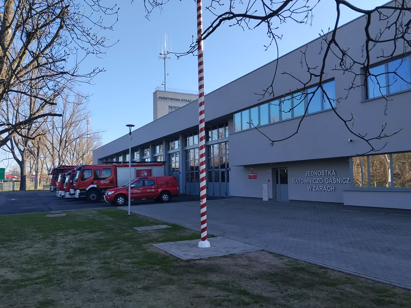 Szkolenia dla strażaków OSP w żarskiej komendzie