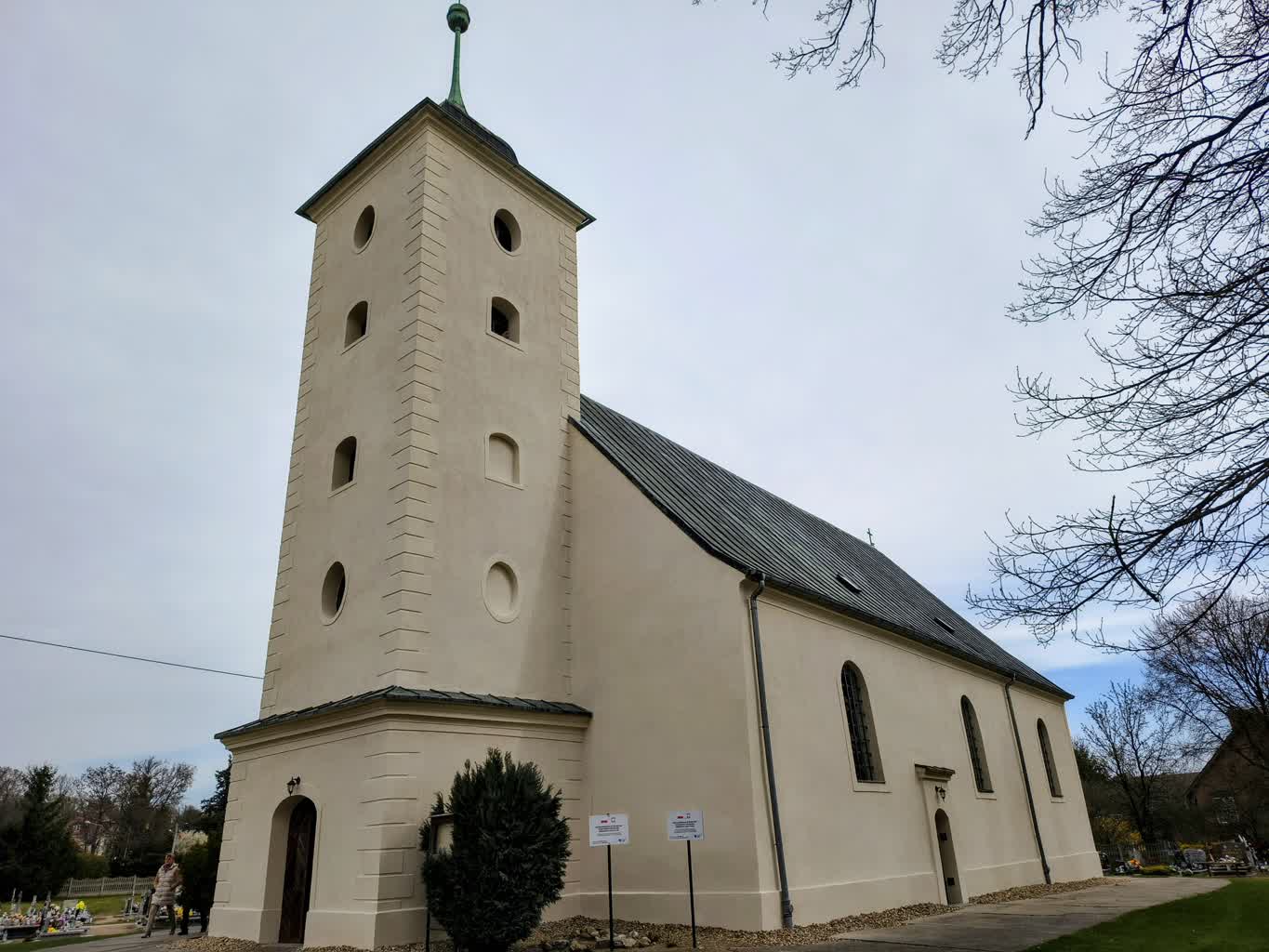 Odnowiony kościół w Lesznie Dolnym