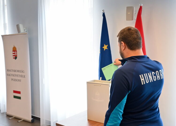 PAP/EPA/CSABA KRIZSAN