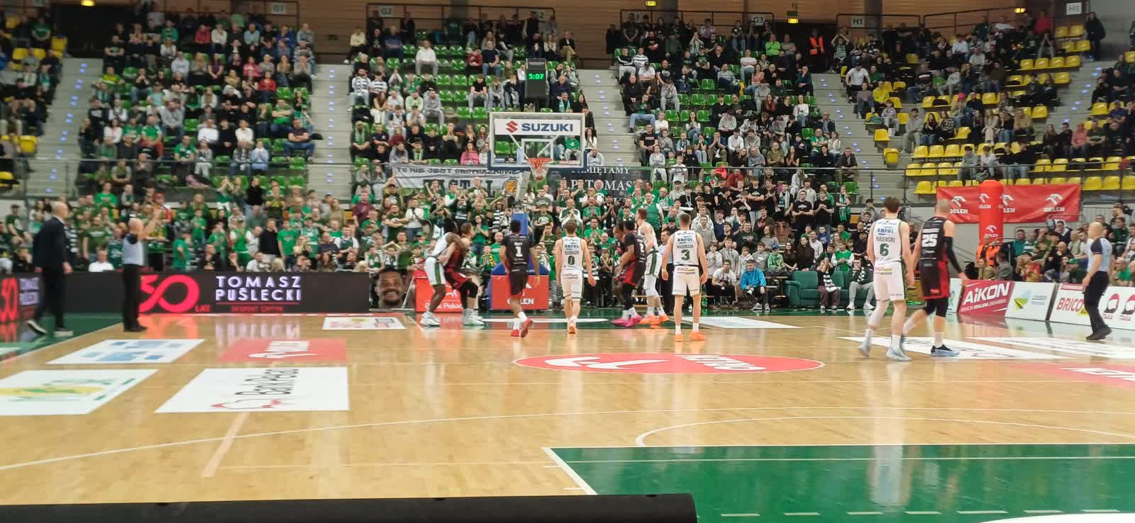 Były ciężary, ale druga połowa, a zwłaszcza III kwarta piękna! Zastal wygrywa