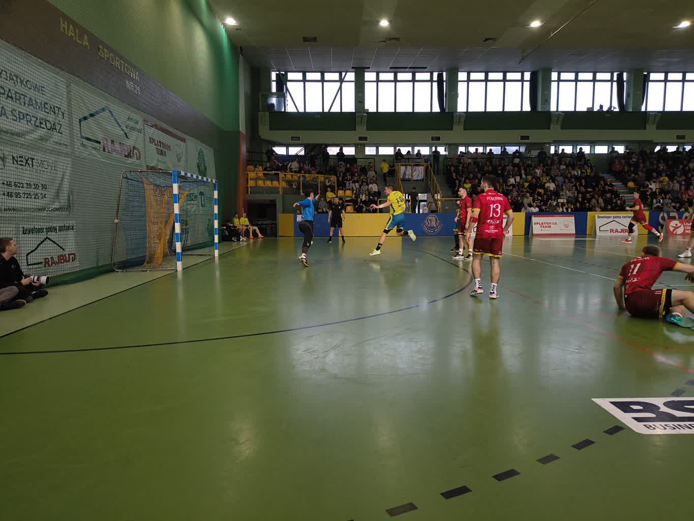 Stal chce zmazać plamę w starciu z rewelacyjnym beniaminkiem