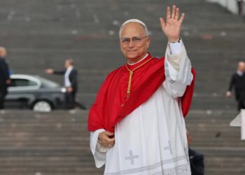 Leon XIV w Algierze, stolicy kraju, fot. PAP/EPA/MOHAMED MESSARA