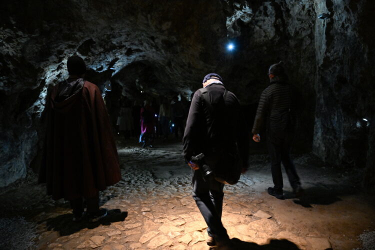 Kraków, 23.04.2026. Otwarcie po zakoñczonym remoncie Smoczej Jamy w zachodnim zboczu Wawelu i udostêpnienie zwiedzaj¹cym nowej wystawy w Ogrodach Zamku, 23 bm. (ad) PAP/Art Service