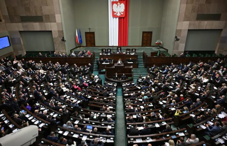 Sejm, sala plenarna. Fot. PAP/Radek Pietruszka