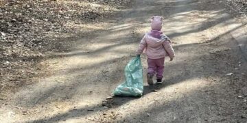 Sprzątanie w lesie fot. Czysta Góra