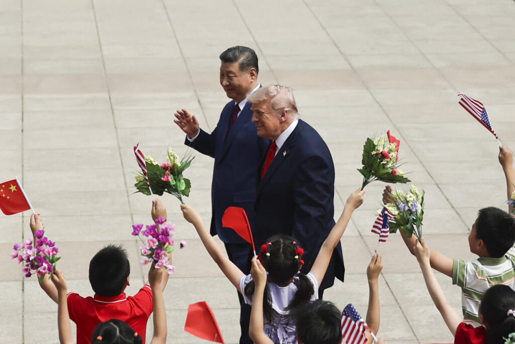 Prezydent USA Donald Trump w towarzystwie prezydenta ChRL Xi Jinpinga (PAP/EPA/Maxim Shemetov / POOL)