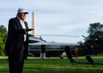 Na zdjęciu amerykański prezydent Donald Trump (PAP/EPA/Eric Lee / POOL)