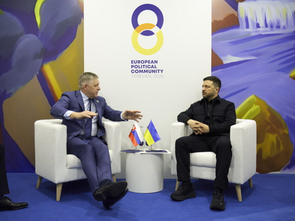Robert Fico podczas spotkania z Wołodymyrem Zełenskim (PAP/EPA/PRESIDENTIAL PRESS SERVICE HANDOUT)
