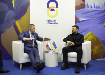 Robert Fico podczas spotkania z Wołodymyrem Zełenskim (PAP/EPA/PRESIDENTIAL PRESS SERVICE HANDOUT)