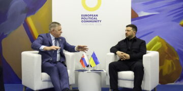 Robert Fico podczas spotkania z Wołodymyrem Zełenskim (PAP/EPA/PRESIDENTIAL PRESS SERVICE HANDOUT)