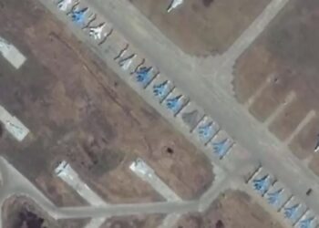 Według dowódcy uderzone zostały dwa samoloty Su-57, jeden Su-34 i dodatkowy Su o nieustalonej modyfikacji. Fot. X/Unmanned Systems Forces