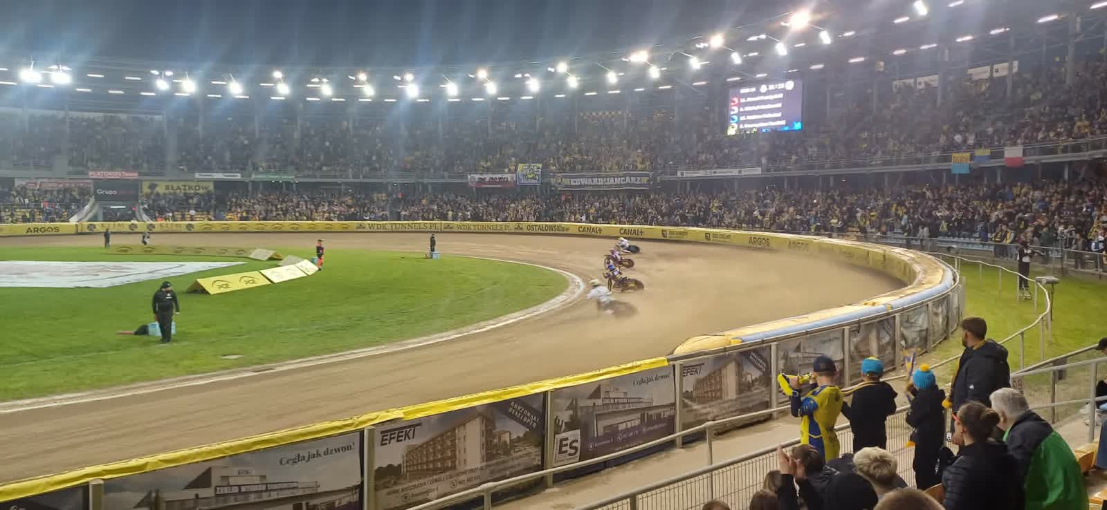 Derby dla Gorzowa! Stal pewnie pokonała dziurawy Falubaz