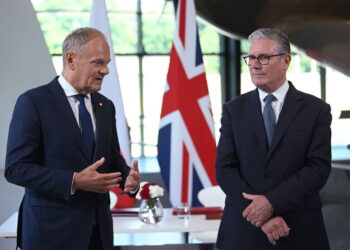 Premier Donald Tuski i brytyjski premier Keir Starmer. Fot. PAP/EPA/Jaimi Joy / POOL