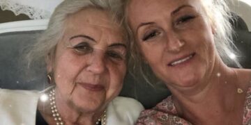 Edyta ze swoją mamą Reginą Hołowczyc fot. archiwum rodzinne