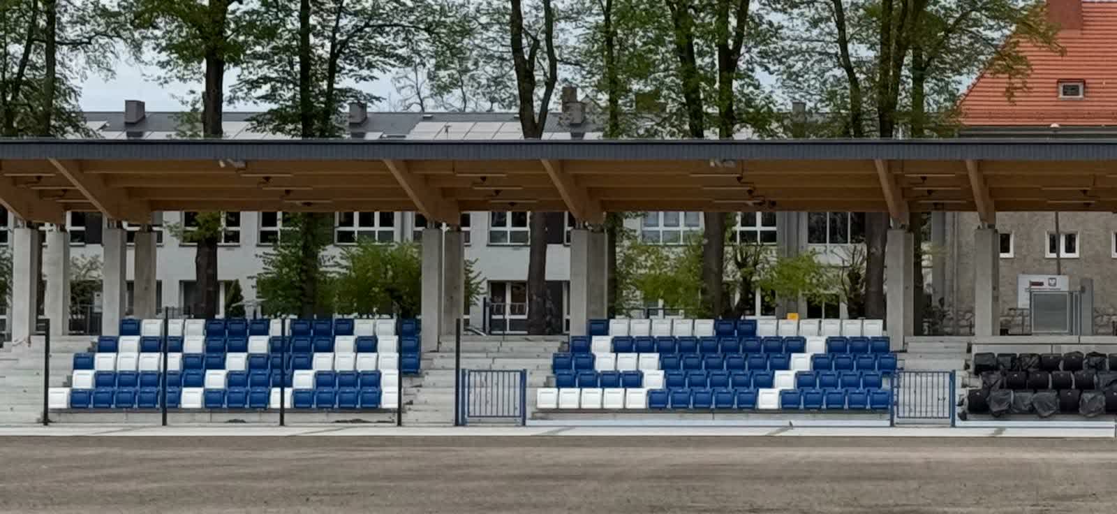 Modernizacja stadionu w Iłowej na ostatniej prostej