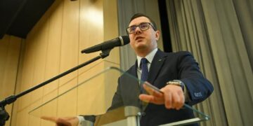 Szef resortu energii Miłosz Motyka. Fot. PAP/ Marcin Obara