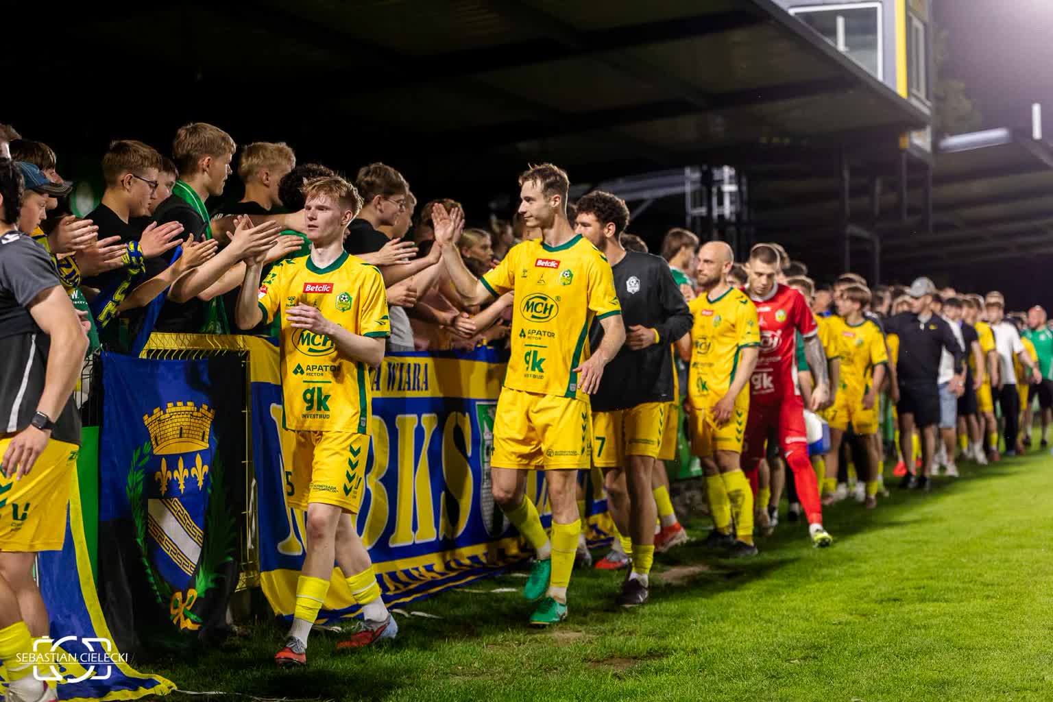Lechia z licencją na II ligę, ale i z nadzorem PZPN