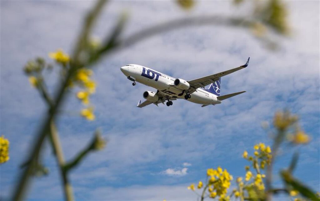 LOT Polish Airlines/FB
