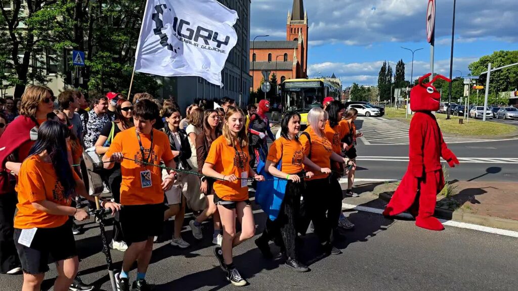 Policyjne zabezpieczenie studenckiego korowodu w Gliwicach. Fot. Policja Gliwice/FB