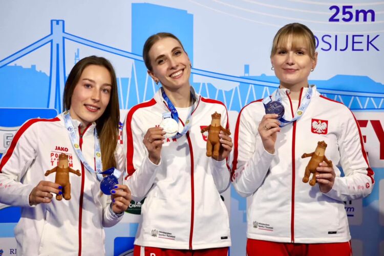 Od lewej: Julia Piotrowska, Natalia Kochańska oraz Aleksandra Petruk (fot. materiały N.Kochańskiej)