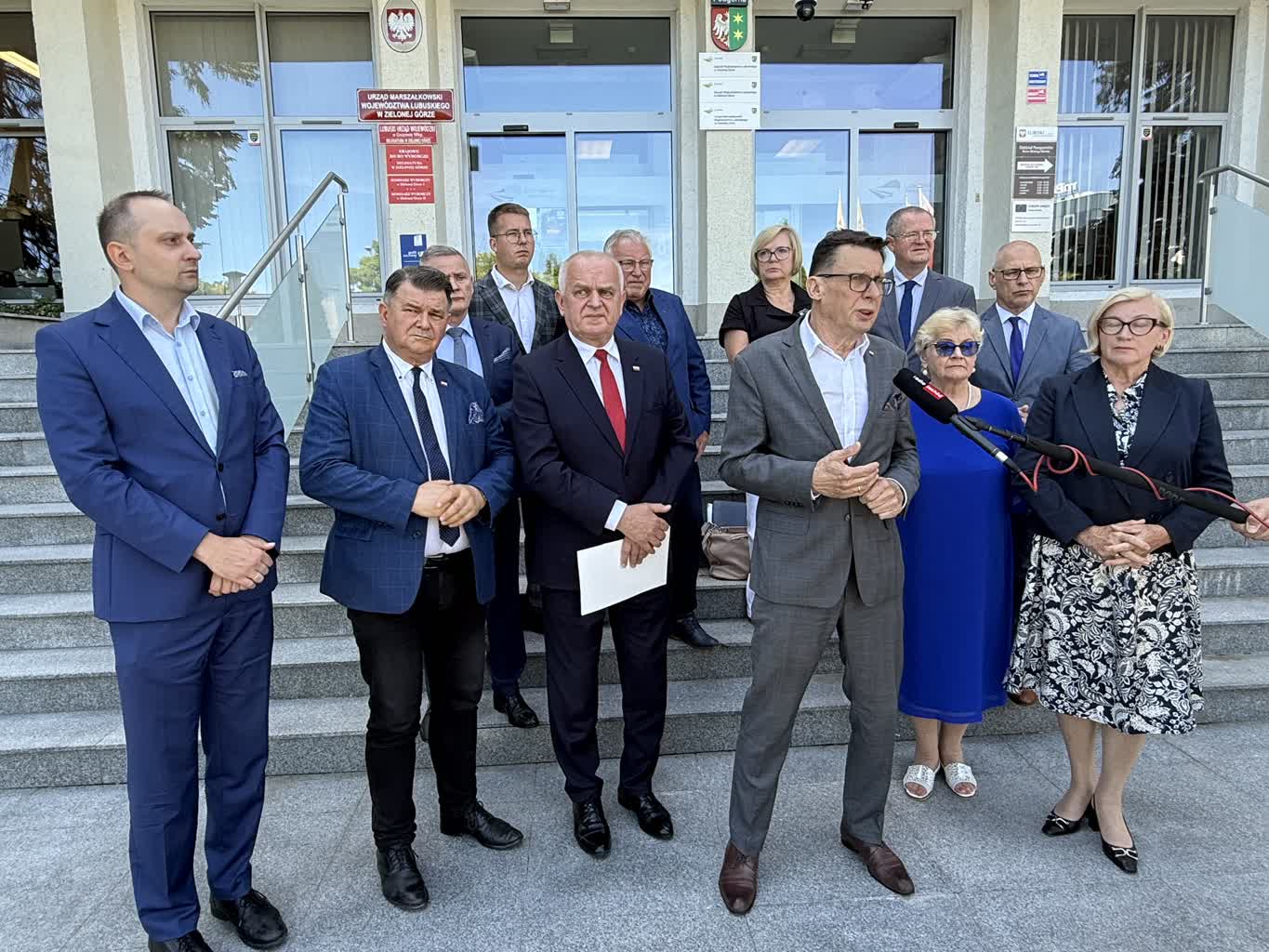 Polityczne pytania ws. kosztów procesu