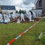 Ludzkie szczątki na posesji. Lekarce grozi dożywotnie wydalenie z zawodu [GALERIA ZDJĘĆ]