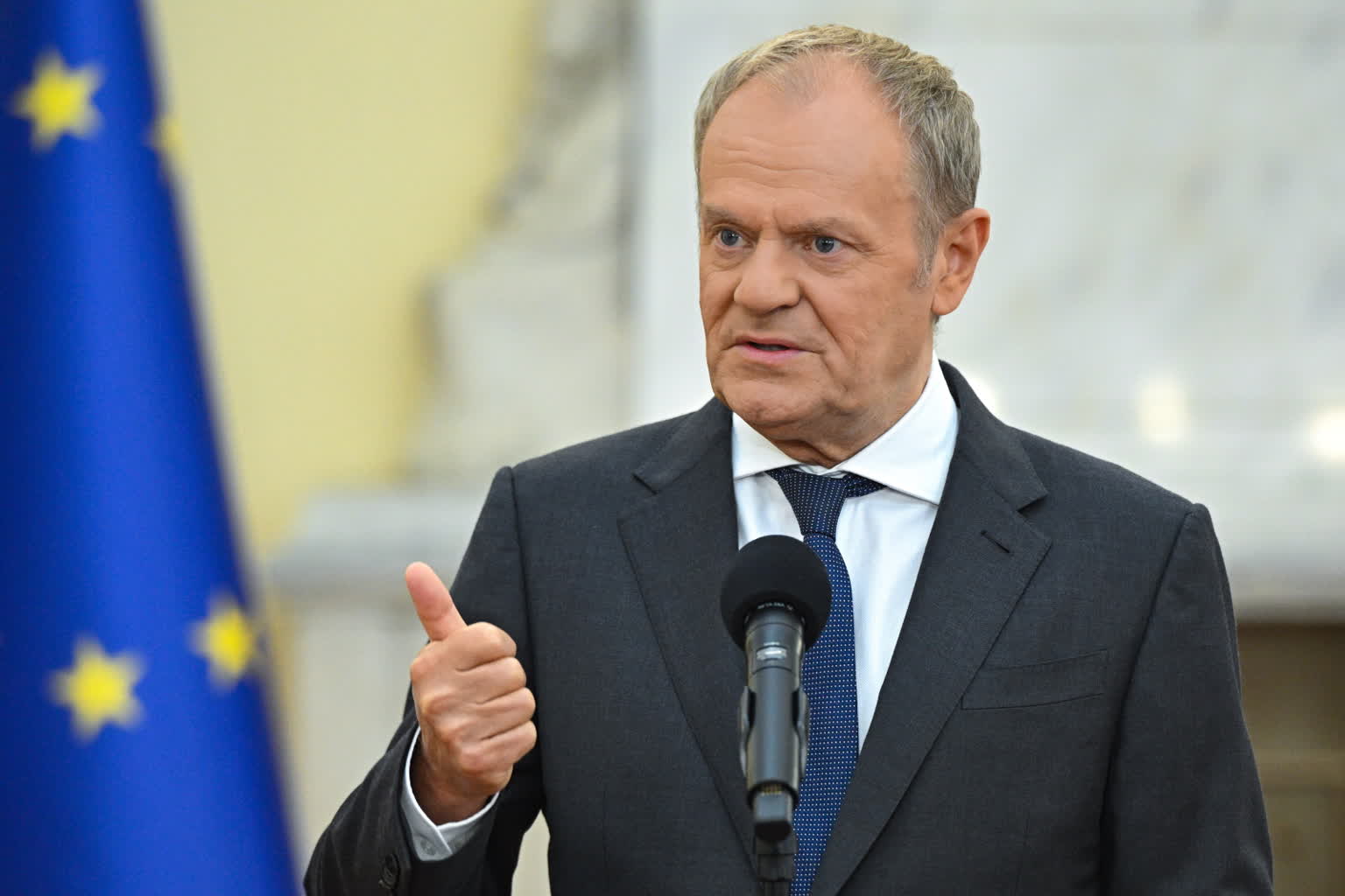Premier o „politycznej chuliganerii” Bąkiewicza