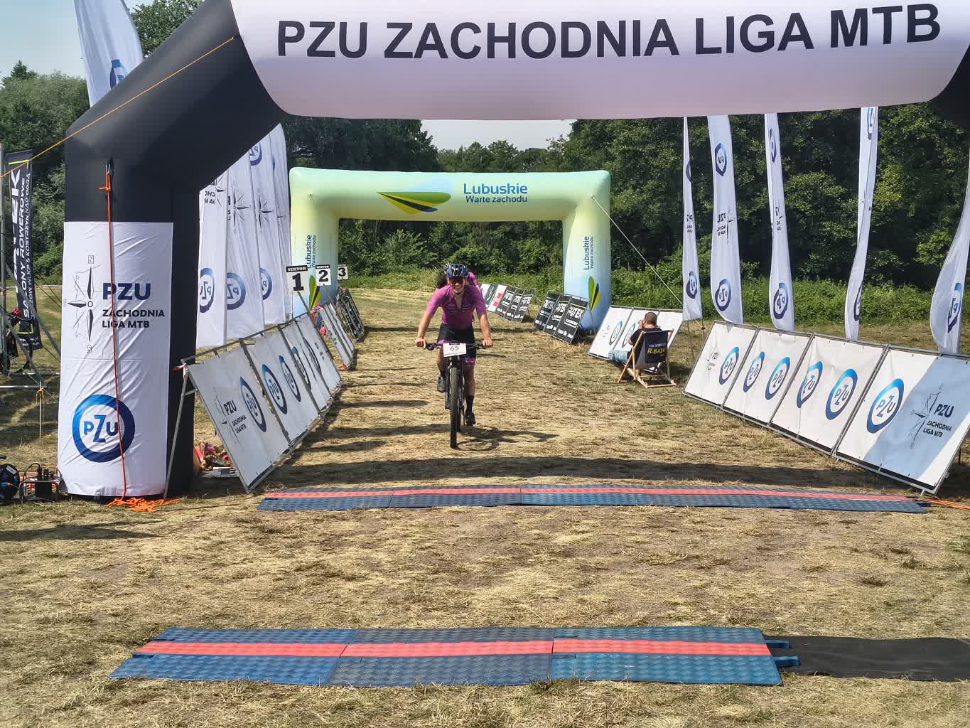 Walka z rywalami, wysoką temperaturą i trasą