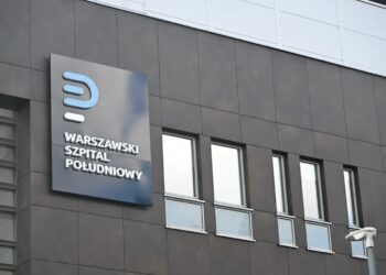 Szpital Południowy w Warszawie. Fot. PAP/Radek Pietruszka