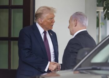 Donald Trump i Benjamin Netanjahu, zdjęcie archiwalne (fot. PAP/EPA/JIM LO SCALZO)