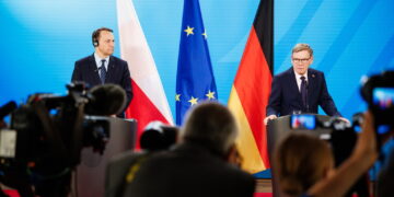 Spotkanie szefów dyplomacji Polski i Niemiec - Radosława Sikorskiego i Johanna Wadephula (PAP/EPA/CLEMENS BILAN)