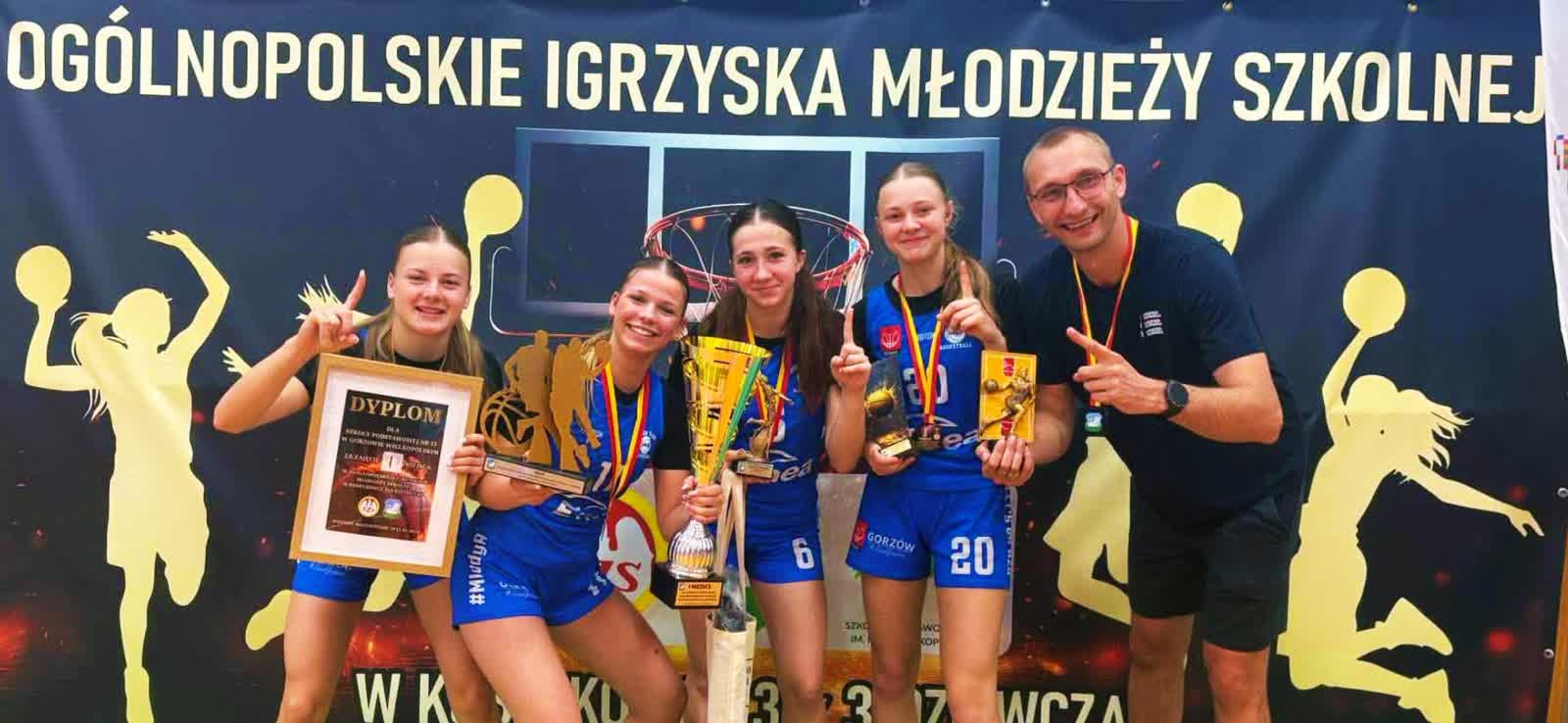 Koszykarki SP 13 najlepsze w Igrzyskach Młodzieży Szkolnej