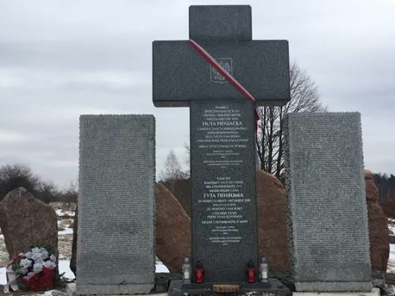Huta Pieniacka. W zbiorowej mogile szczątki choćby kilkuset ofiar