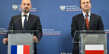 Radosław Sikorski, Jean-Noel Barrot. Fot. PAP/Radek Pietruszka