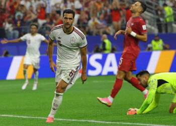 Zdobywca gola w meczu Hiszpania-Portugalia Mikel Merino. Fot. PAP/EPA/CHRISTOPHER NEUNDORF