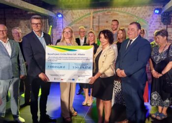 Nowa Sól otrzymała unijne dofinansowanie z UMWL na rewitalizację otoczenia Magazynu Solnego - konferencja prasowa (fot. Piotr Bakselerowicz)