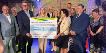 Nowa Sól otrzymała unijne dofinansowanie z UMWL na rewitalizację otoczenia Magazynu Solnego - konferencja prasowa (fot. Piotr Bakselerowicz)
