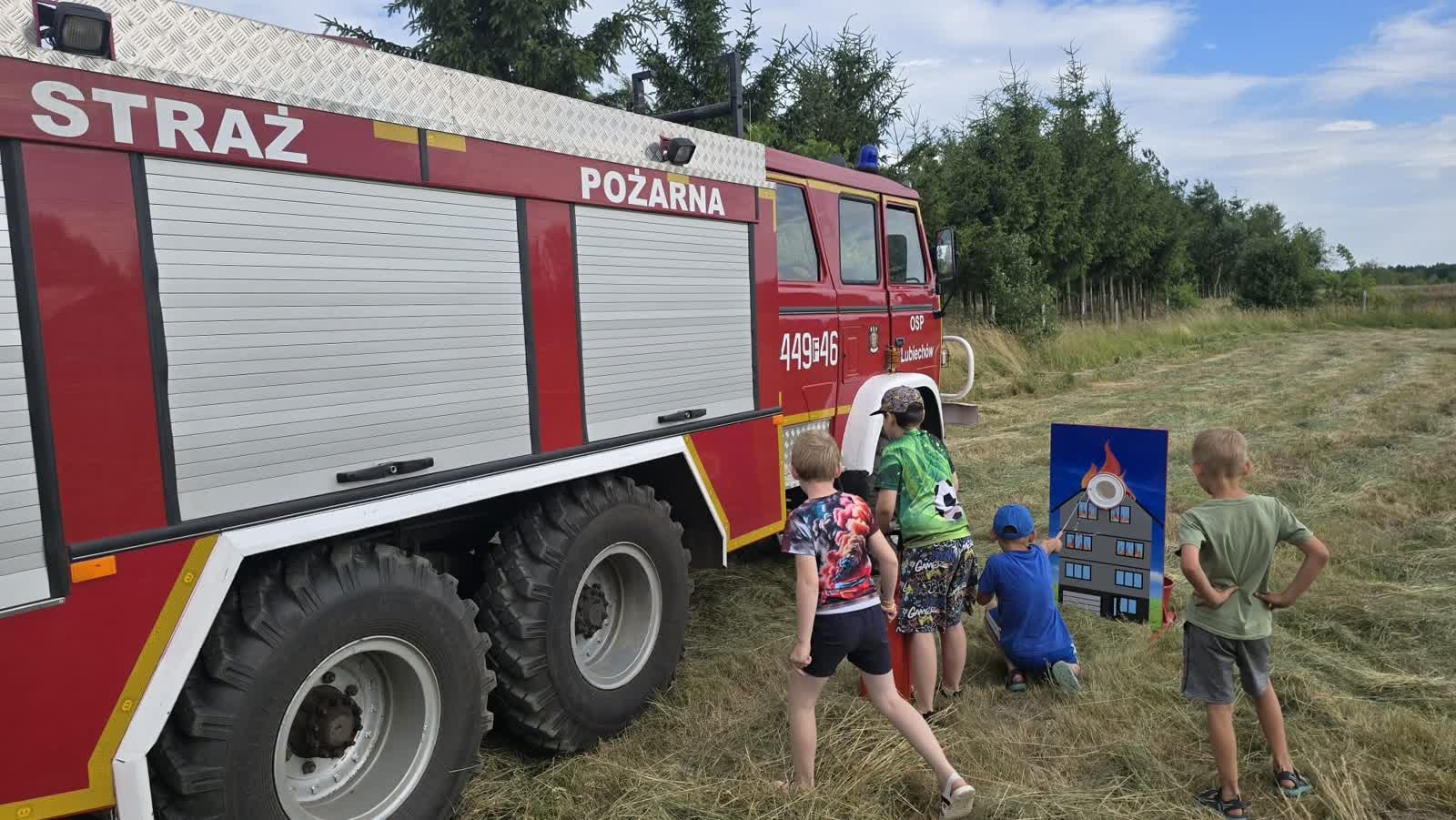Nowy wóz bojowy dla strażaków z Lubiechowa