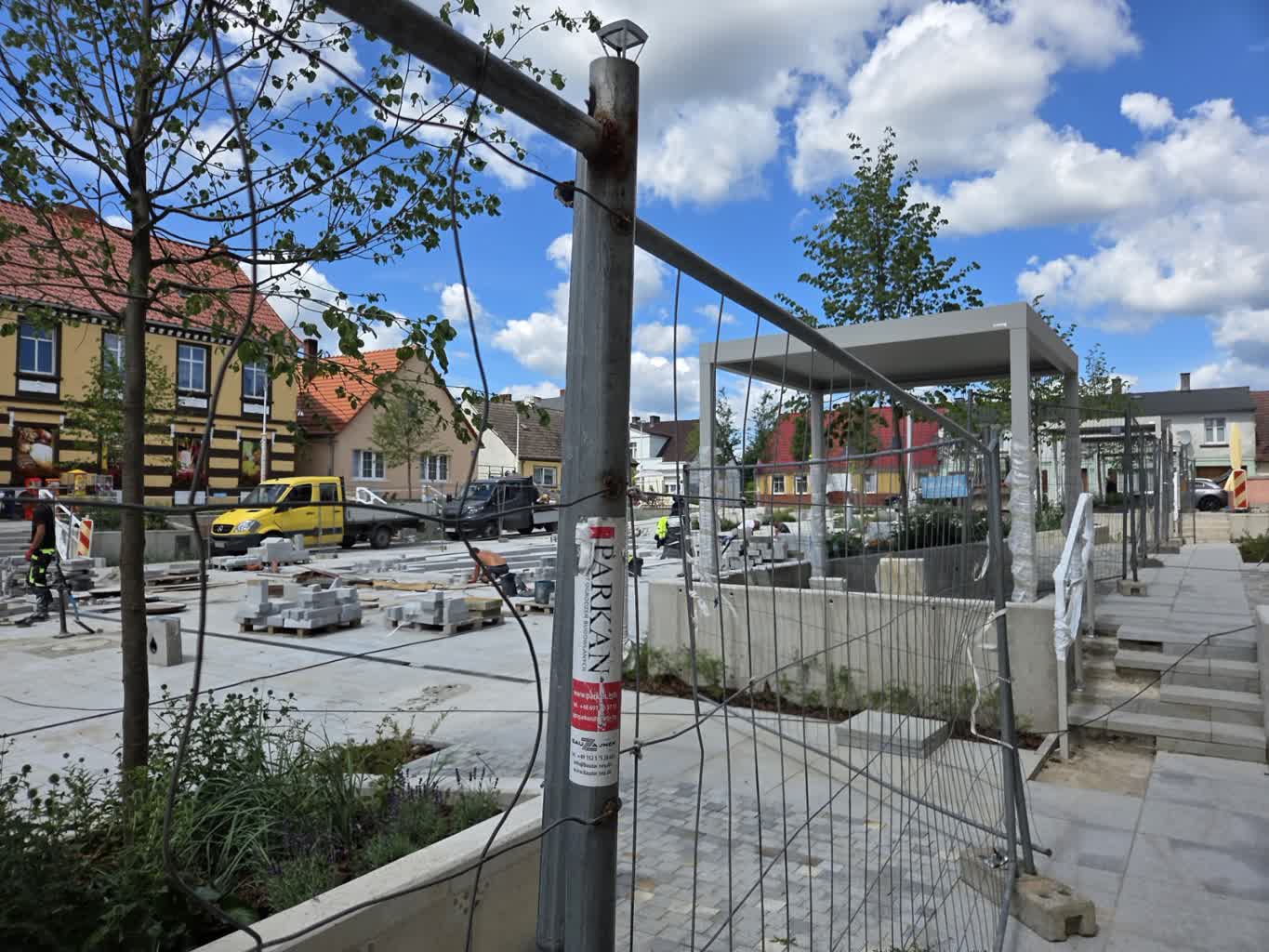 Rynek w Lubniewicach prawie gotów